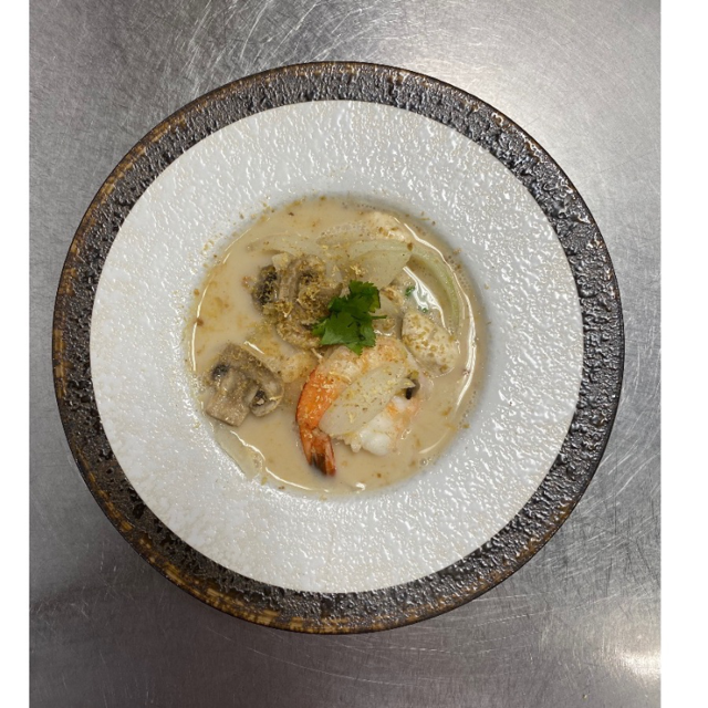 Tom Kha.
